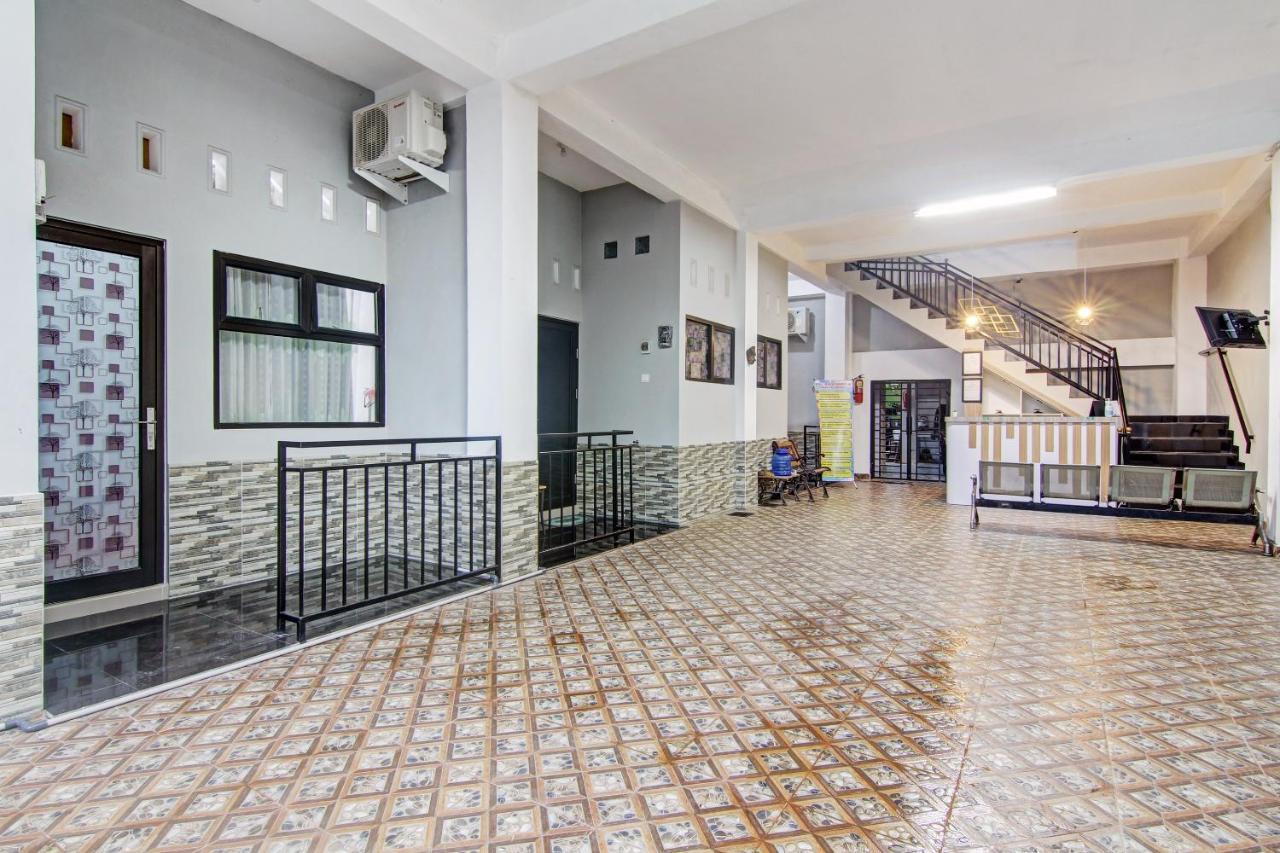 Oyo 90704 Nabila Residence Syariah Padang  Exterior foto